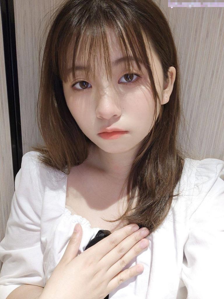 群交盛宴,淫乱人妻,极品骚货淫妻和多名单男群P淫乱啪啪