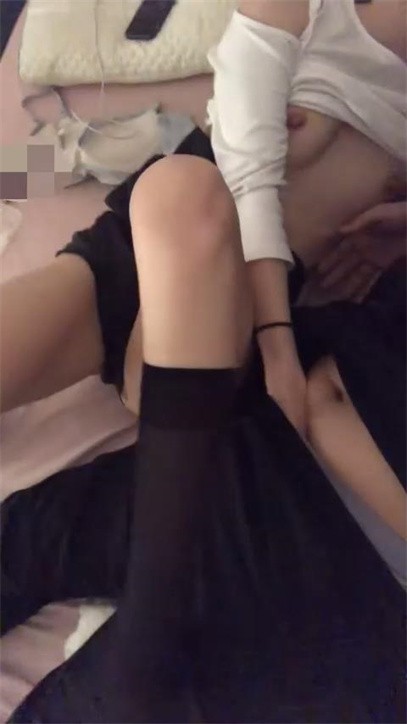 真实兄妹乱伦 强上正在做饭的妹妹 反差妹妹求哥哥操