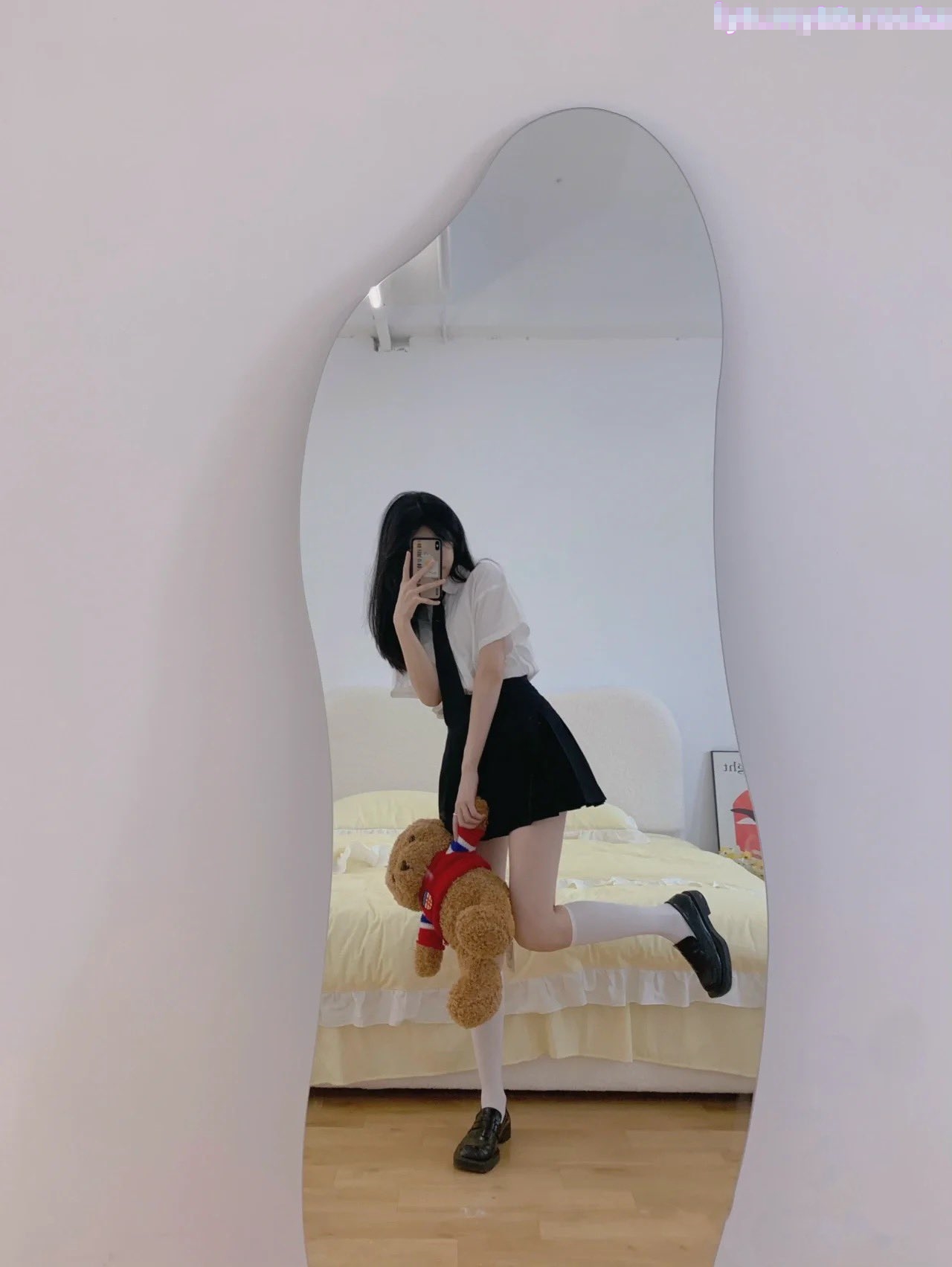 清纯美眉 小贫乳 白虎鲍鱼 被无套输出 小穴太紧只能慢慢抽插