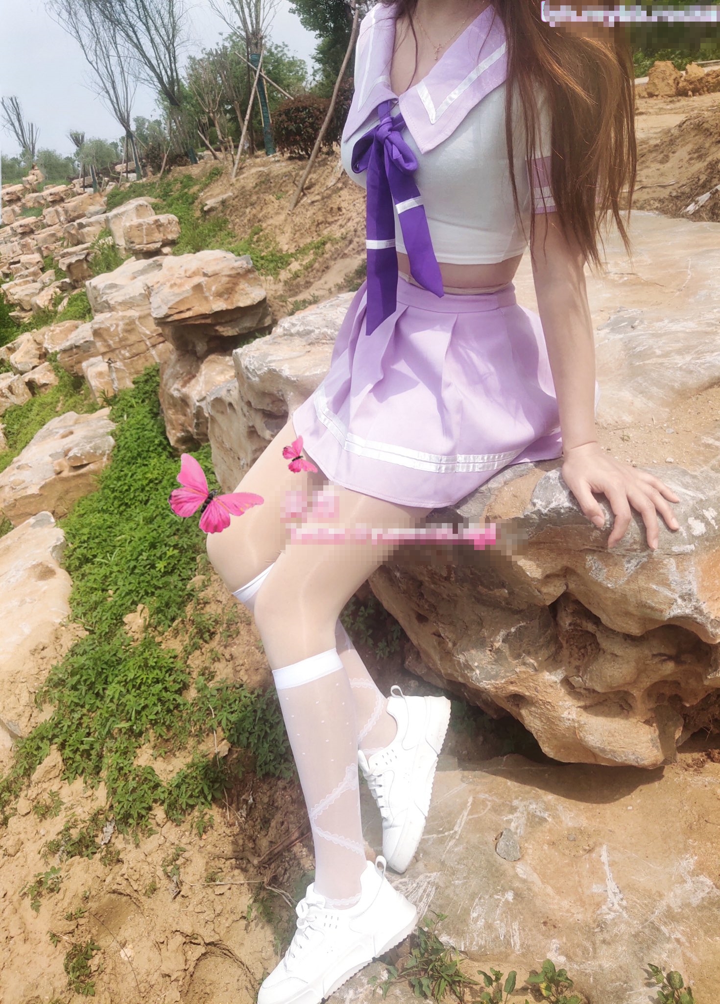 清纯美眉 小贫乳 白虎鲍鱼 被无套输出 小穴太紧只能慢慢抽插