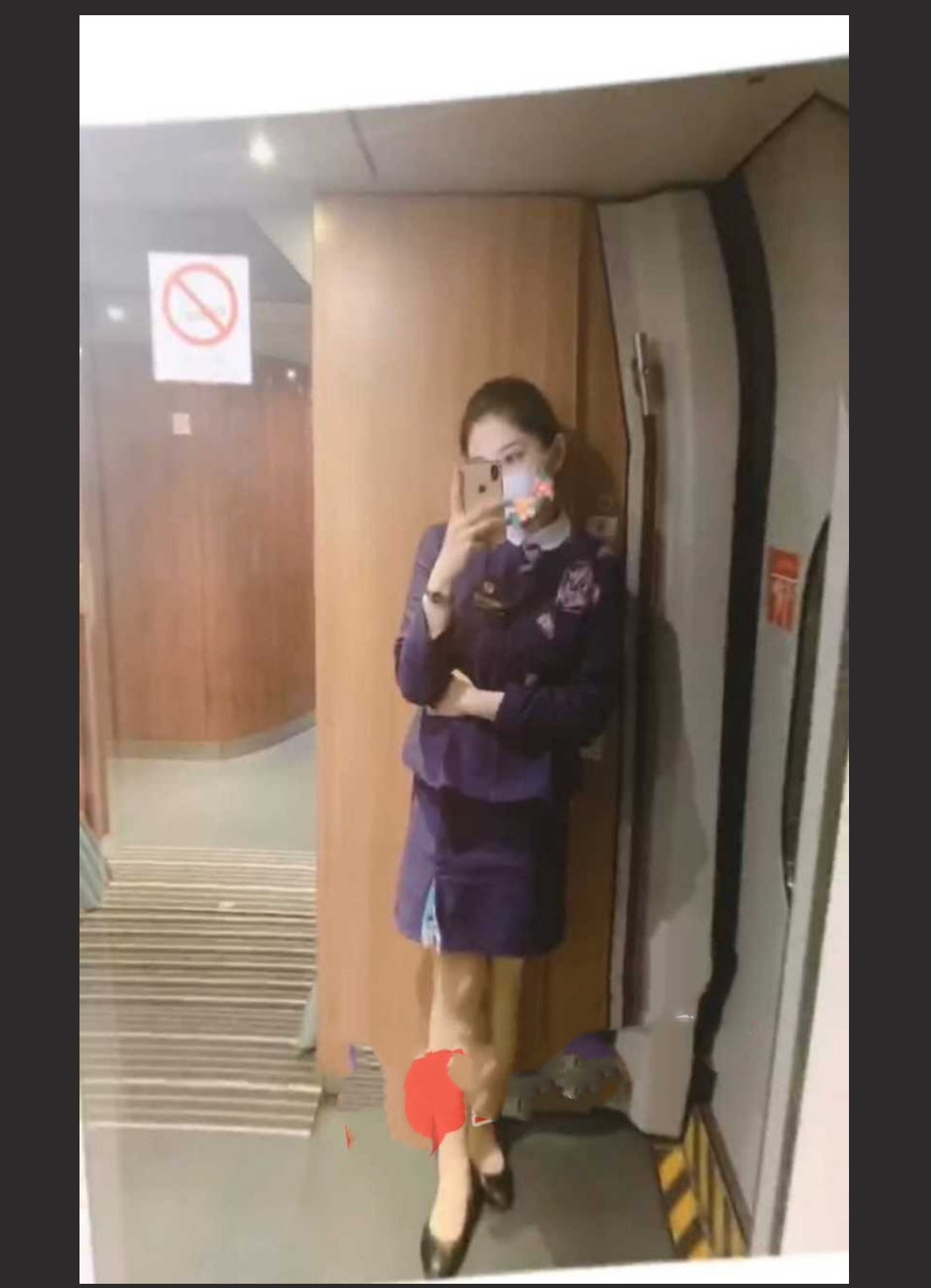 淄博高颜值高铁乘务员【梁靖】途中跟陌生男子约炮 半路在济南下车直接开房大玩野炮