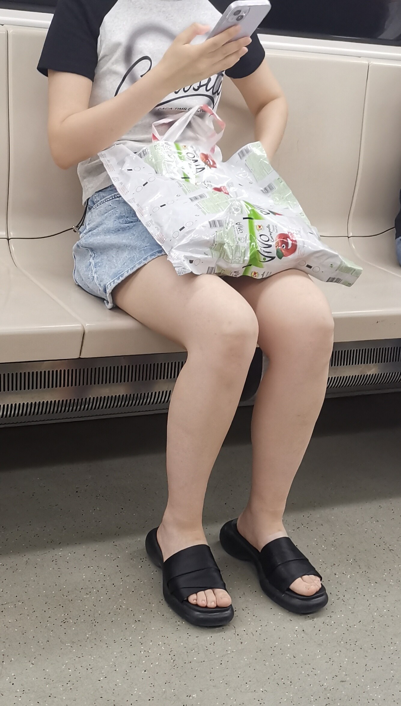 上班路上看看妞儿