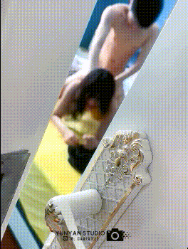 位模特闺蜜带着自己的老公和经纪人玩群p