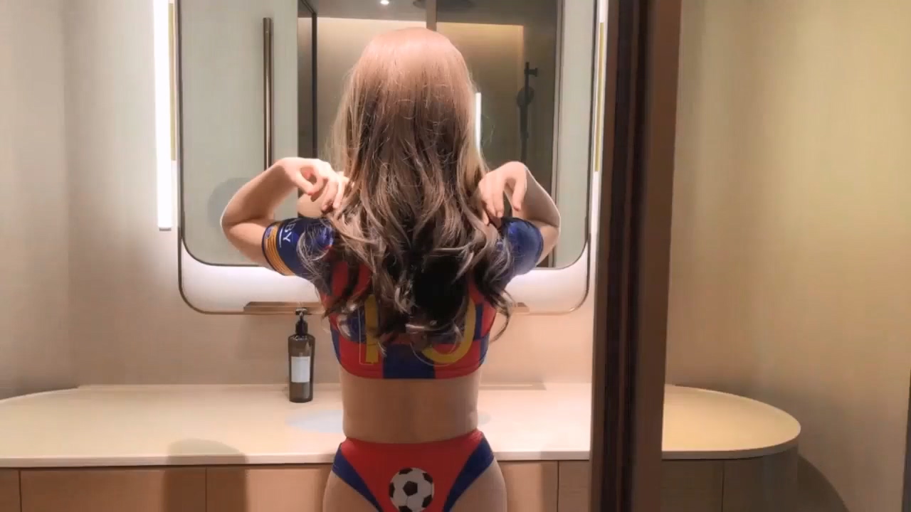 各种视角操体育生，绿帽白袜！身材真是极品一般人比不上，外表清纯靓丽床上风骚 极品尤物