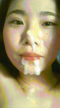 喜欢看着哥哥操我的表情 感觉很满足，射满脸了还不放过 操死妹子了