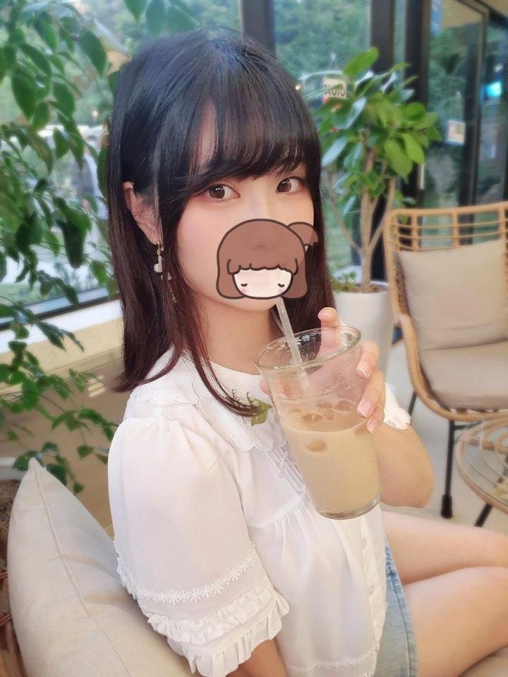 暴力撕破女神黑丝 长枪直入女神蜜穴 美腿肩上扛爆操 给女神干的淫水泛滥颤挛抽搐 呻吟勾魂