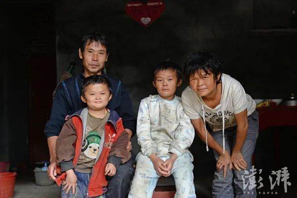 当年被大老板“退养”后，小马云变成了这个样子...