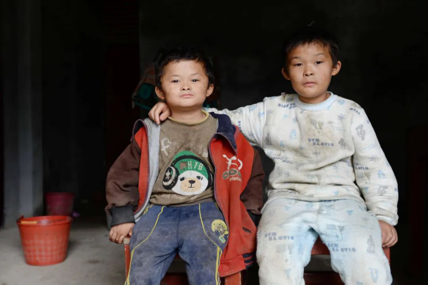 当年被大老板“退养”后，小马云变成了这个样子...