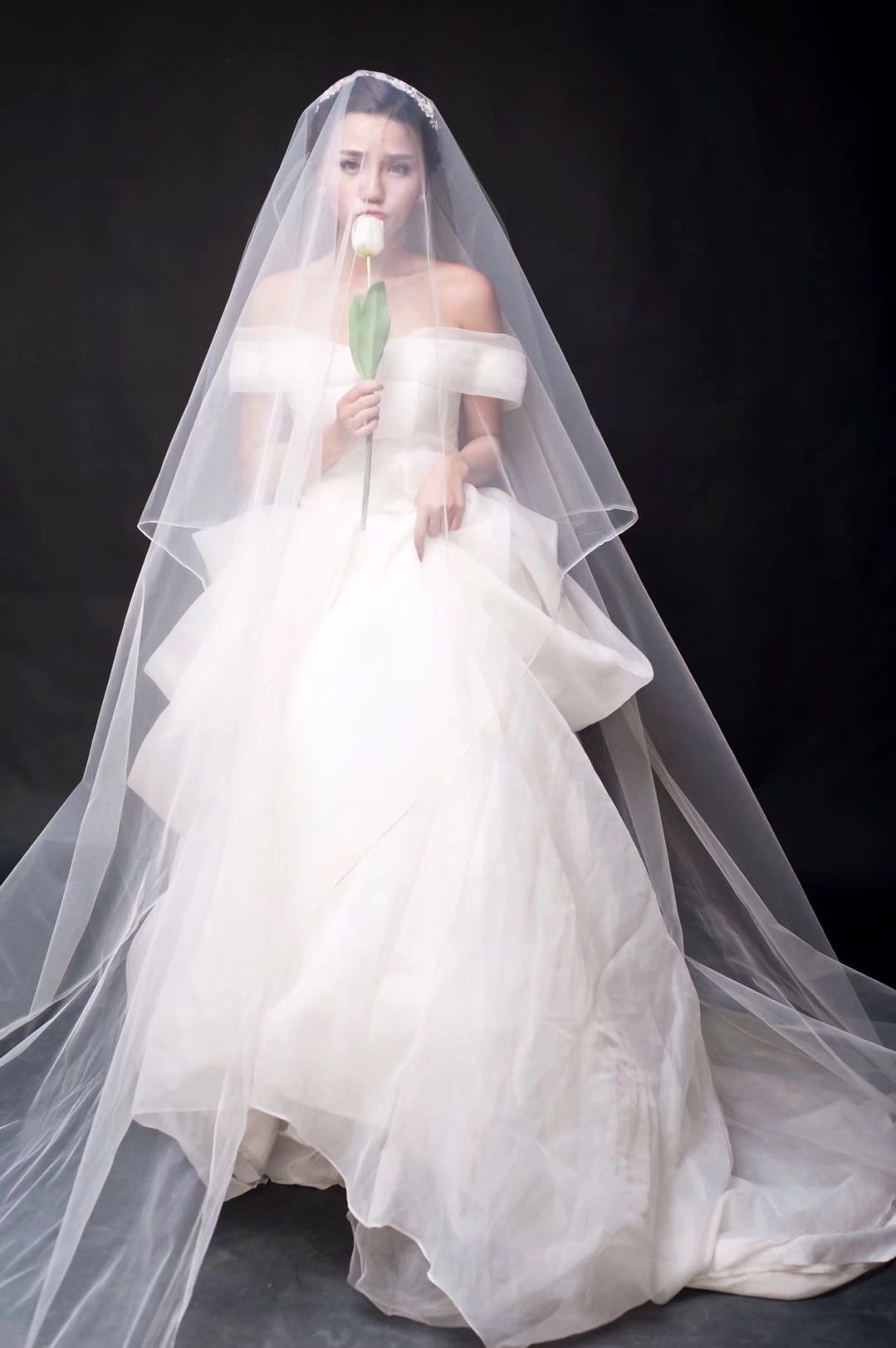 ❤️谁的新娘❤️洁白的婚纱又纯又欲 高颜值反差女神 各种丝袜制服角色扮演性爱私拍