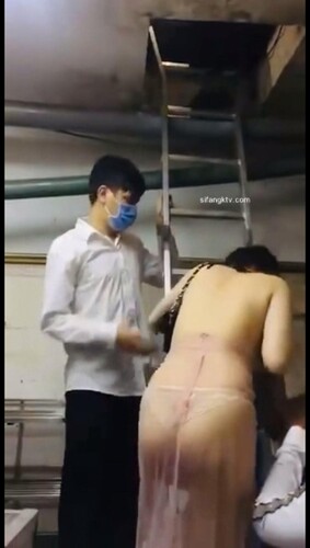 猎奇圈福利视图重磅来袭 各种公共场所人前露出搞怪极限淫乱行为挑战