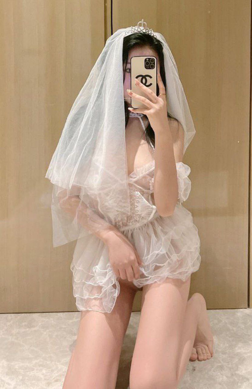 ❤️谁的新娘❤️洁白的婚纱又纯又欲 高颜值反差女神 各种丝袜制服角色扮演性爱私拍