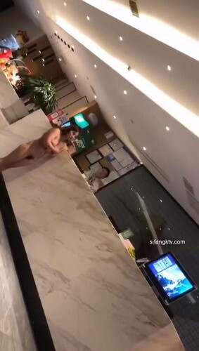 猎奇圈福利视图重磅来袭 各种公共场所人前露出搞怪极限淫乱行为挑战