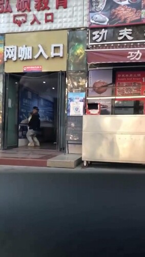 猎奇圈福利视图重磅来袭 各种公共场所人前露出搞怪极限淫乱行为挑战