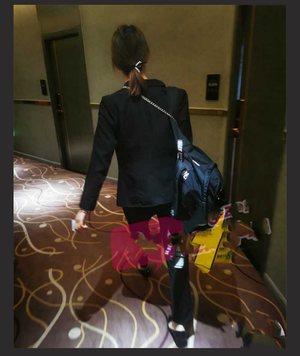 【我可以吃鲍鱼吗】银行客户经理亲自上门办理业务 这不得留下来 “吃” 一顿呀！