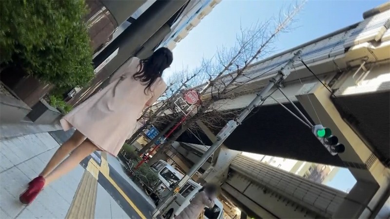 尾随极品豪乳白领美女 捡到宝了各种疯狂癫狂操 内射流精好几次