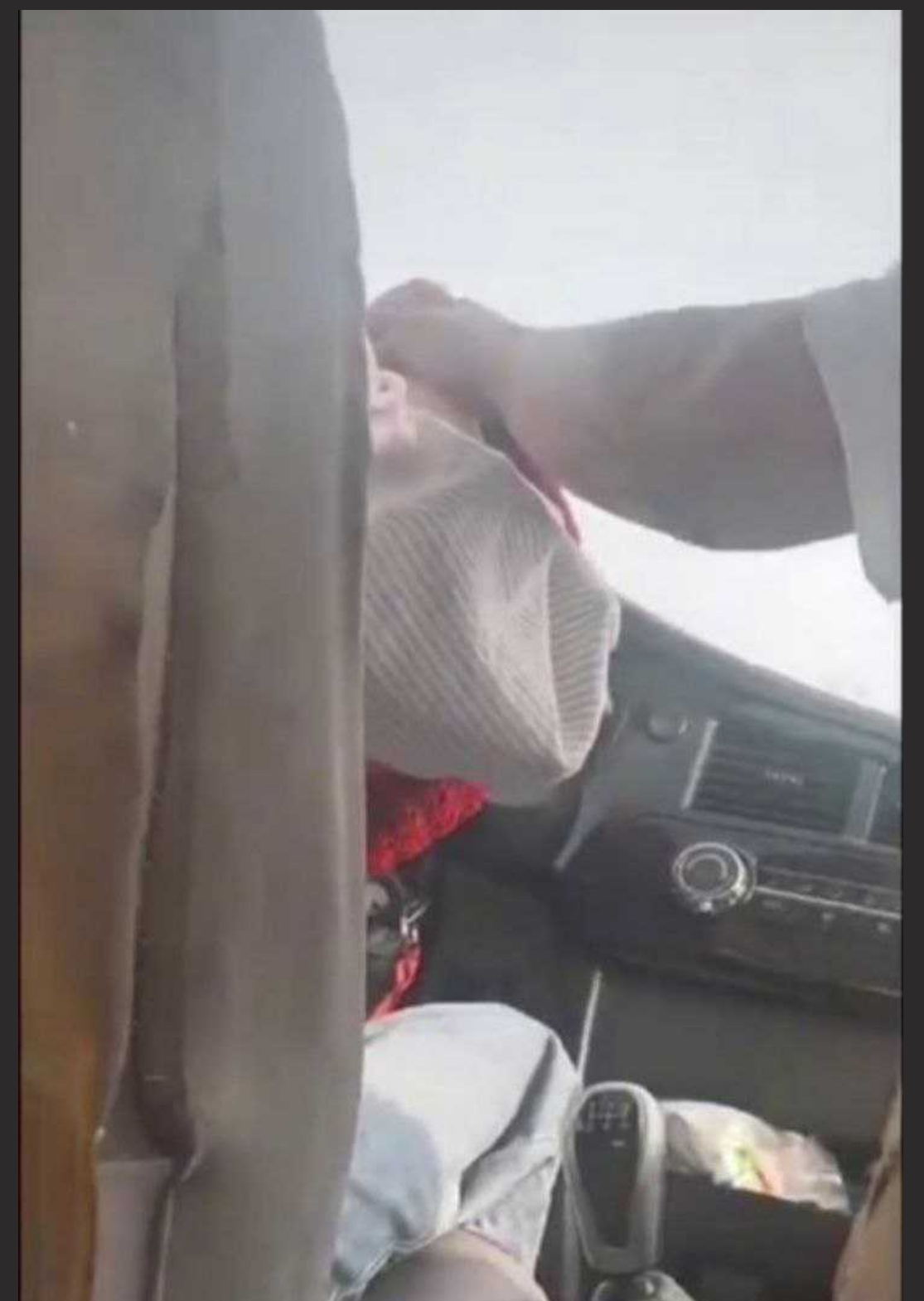 内蒙古呼和浩特一驾校50多岁的男教练在科三训练时对女学员猥亵长达9分钟 女孩怕挂科不敢反抗