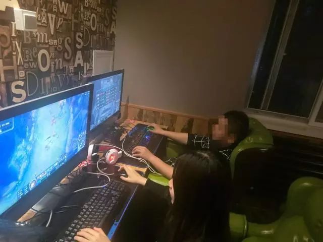 网吧陪玩女乱象：“吸睛”引诱、黑S上班、暗藏擦边球服务