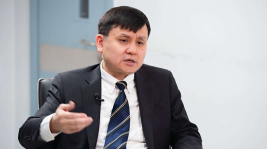 张文宏三婚妻子是医药代表？