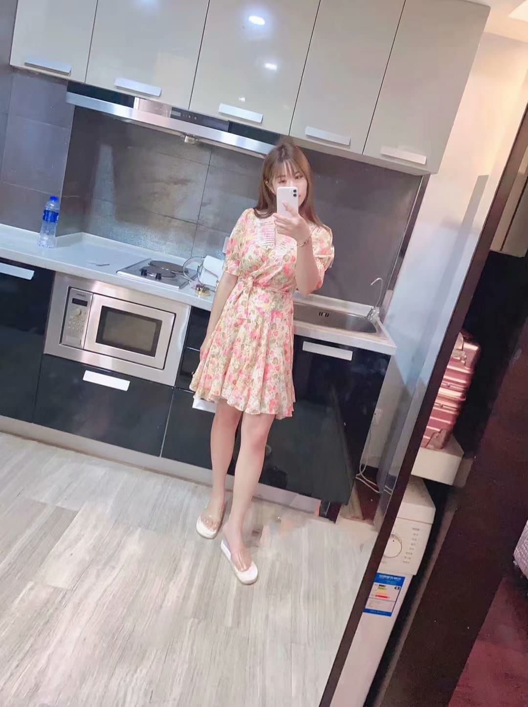 这个巨乳您可满意不, 奶量够吃一晚上还能爆菊