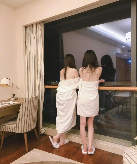 对白超淫荡，酒后露脸4P反差骚人妻和她的闺蜜，各种啪啪啪调教，前后双插