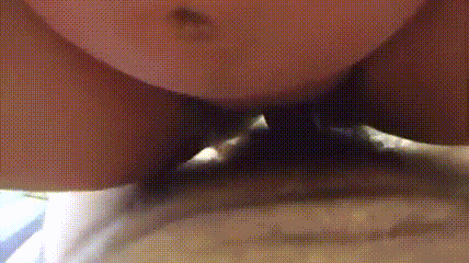 孕妇 在家被无套输出 内射 肚子这么大了真要悠着点 不能太用力