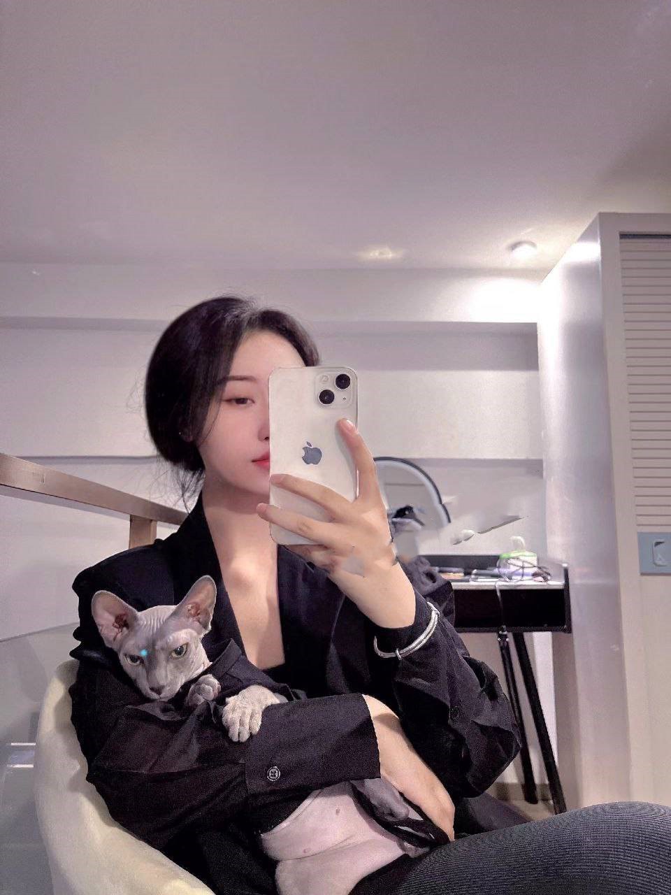 重庆巴南区 某公立幼儿园 幼师杨柯洁 私下是个淫荡母狗