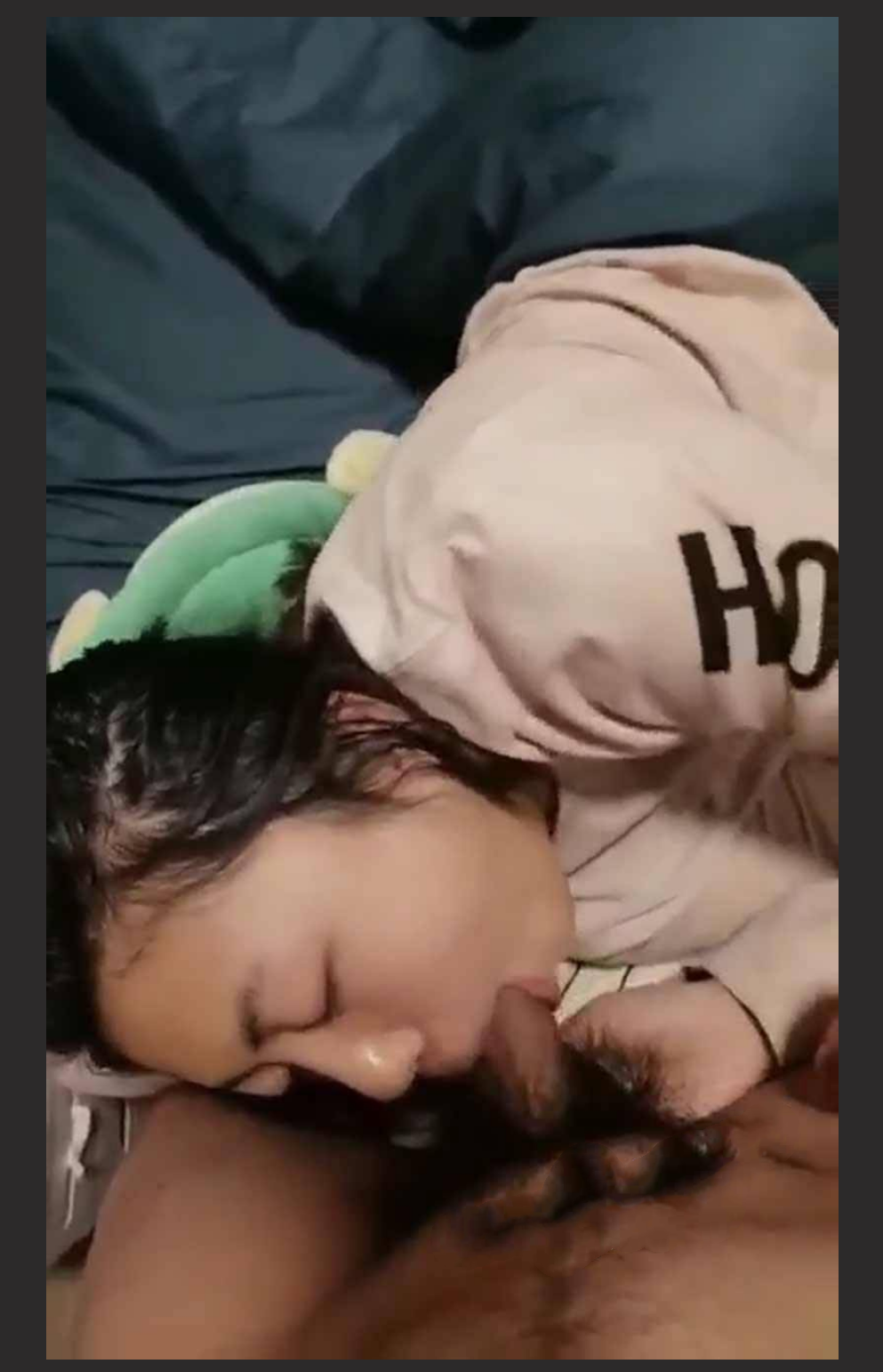 广西医科大学 反差学姐「邹雪玲」被前男友泄密曝光 反差母狗爱深喉！