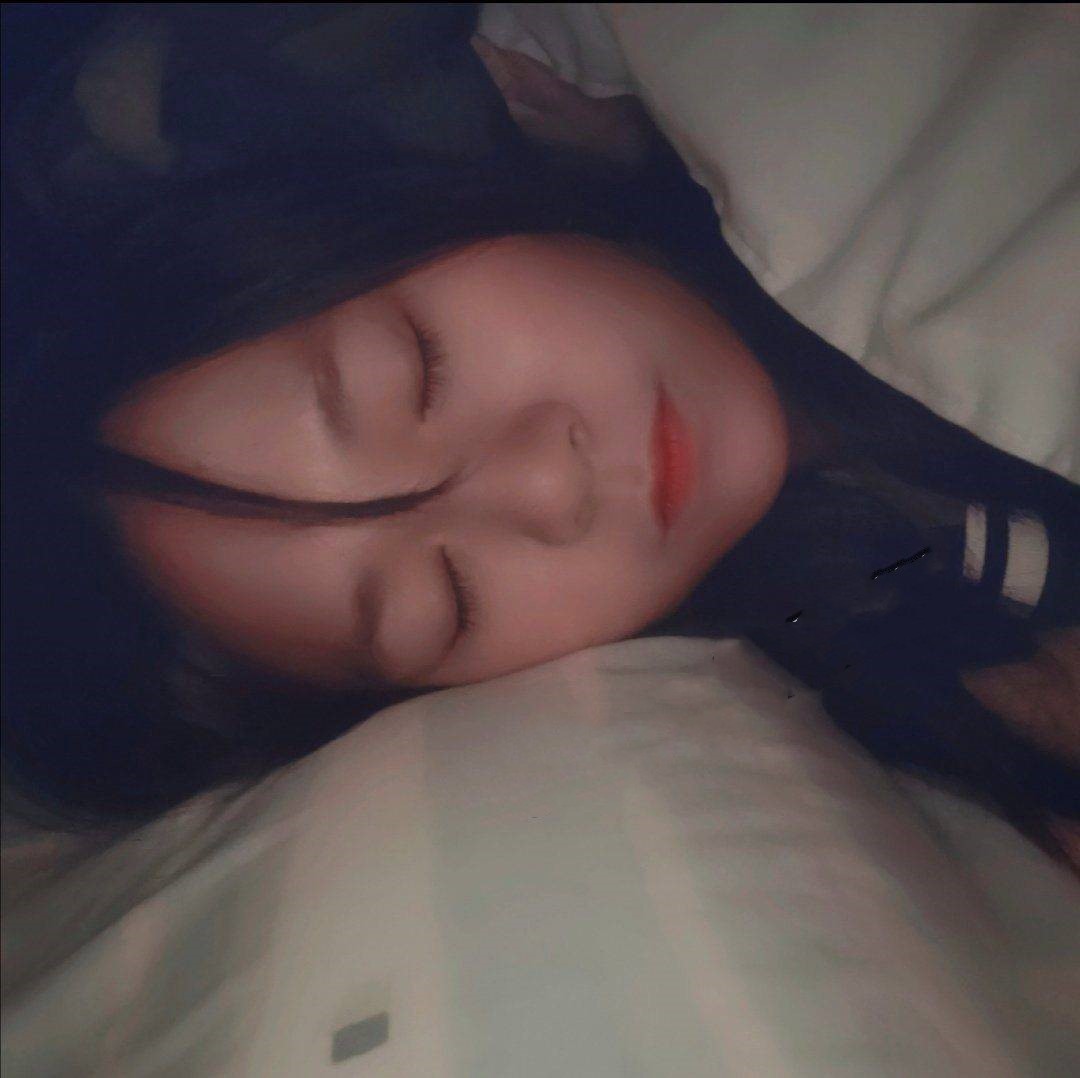 广东深圳大学医学部大一新生罗淑娟 碰上渣男私密视图被流出