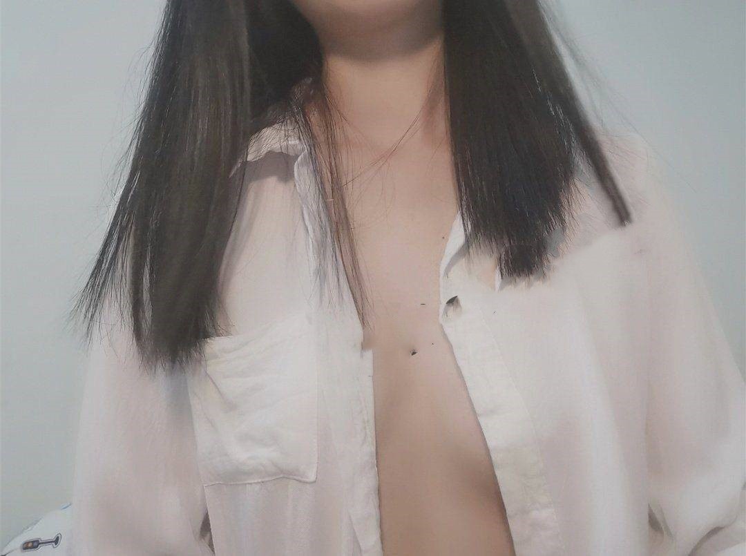 广东深圳大学医学部大一新生罗淑娟 碰上渣男私密视图被流出