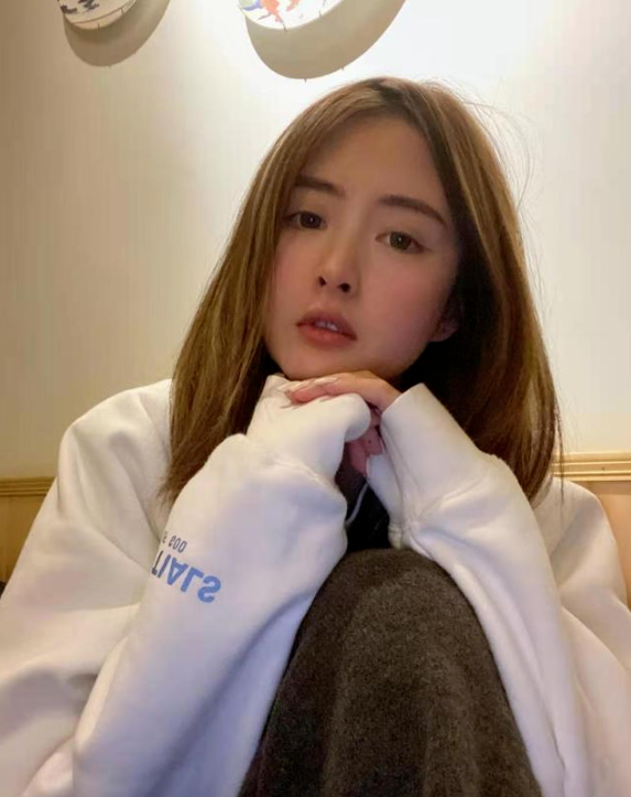 哈登游艇派对，国内四大嫩模投怀送抱