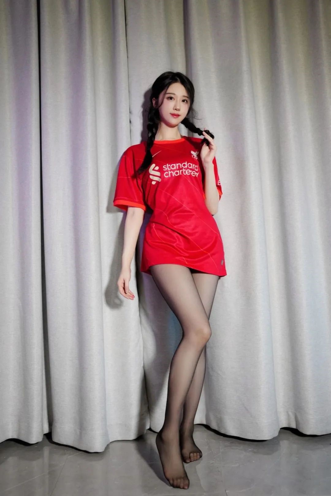 哈登游艇派对，国内四大嫩模投怀送抱