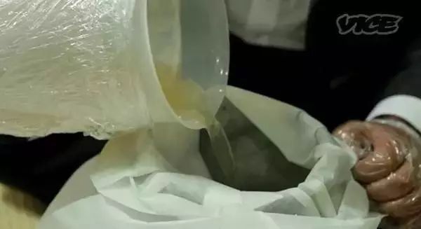 她为了吃口“屎”，专门跑到了韩国