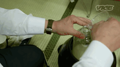 她为了吃口“屎”，专门跑到了韩国