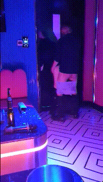 KTV的惊艳时刻 喜欢KTV里的小妹妹吗?嘘~给哥哥看点不一样的 朦胧的灯光与美人最是撩人心