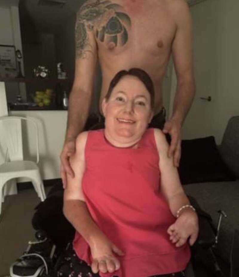 澳女$1.9万找牛郎 曝“初夜”体验:改变我一生