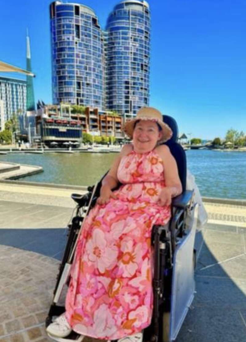 澳女$1.9万找牛郎 曝“初夜”体验:改变我一生