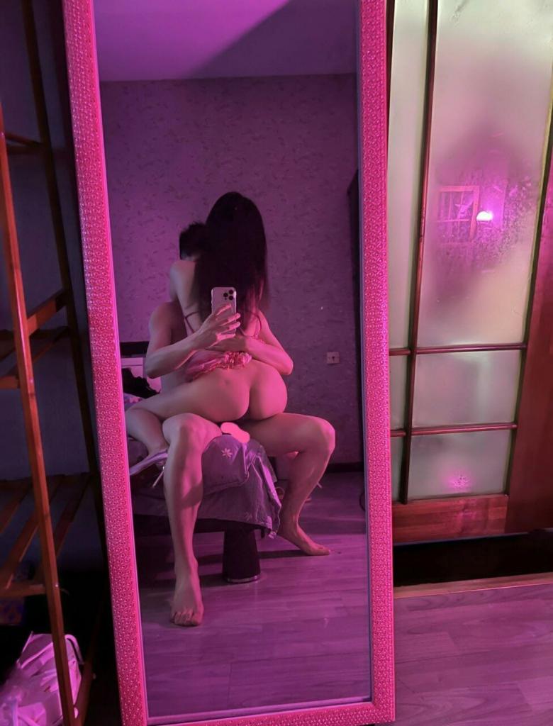 精虫上脑捐魂骨，拔屌无情真男人；若是梦里温柔乡，不负今世好风光