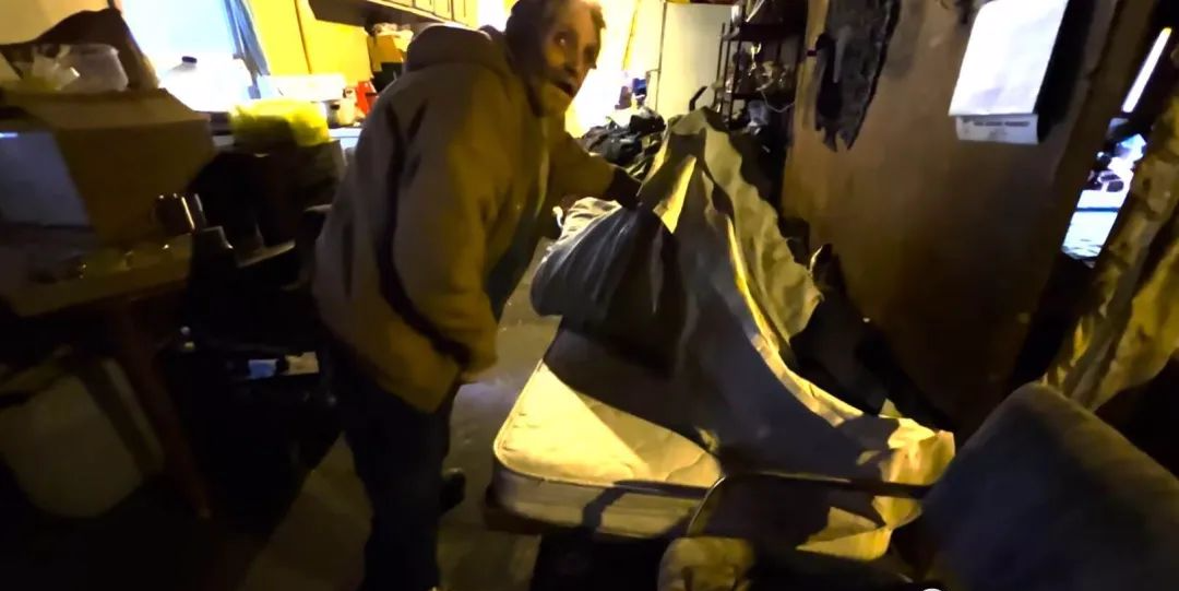 美国最恐怖乱伦家族：面部畸形，只会犬吠，后代连环死亡，15个后代只剩6人