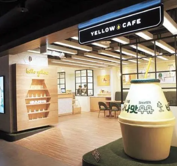 学生在咖啡馆发生关系，店员：常要收拾避孕用品，经常听到奇怪声音