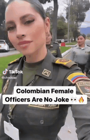 女警在网上秀辣照，有人求着她们逮捕自己