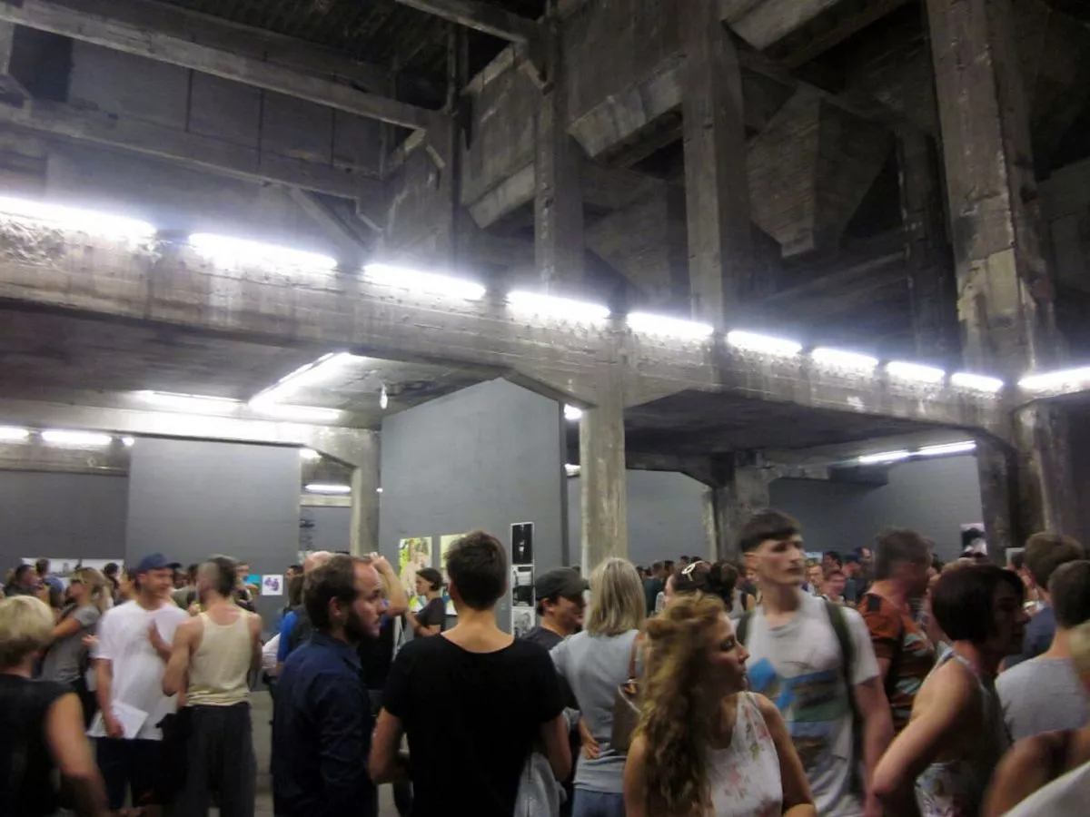 极限性爱俱乐部举办 48 小时派对，内容包括“肮脏的东西”和“一切皆有可能”