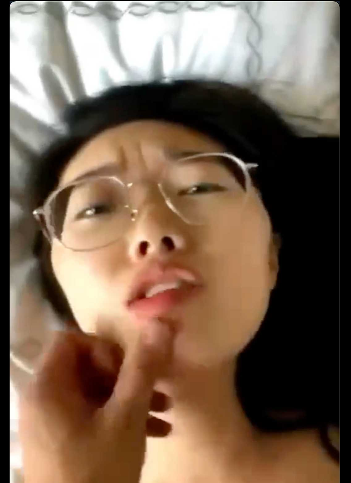 广东深圳锐思教育龙华校区人民教师「李金玲」趁老公在外工作，经常与不同炮友偷情