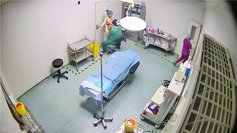 医疗美容中心破解偷窥做全身抽脂的少妇⭐过程感觉挺吓人的