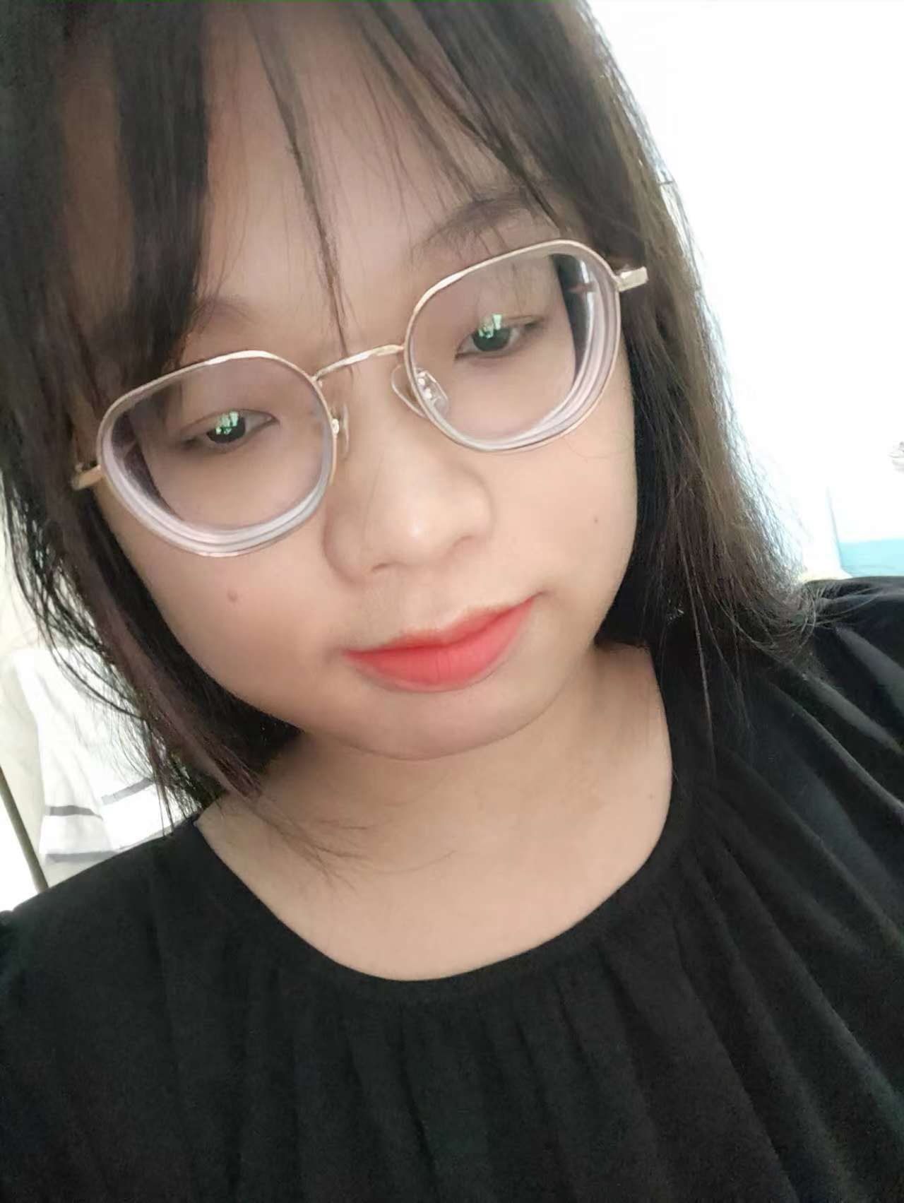 昨晚纯约了个微坦小学老师，大战3次，累成狗，不得不服老。