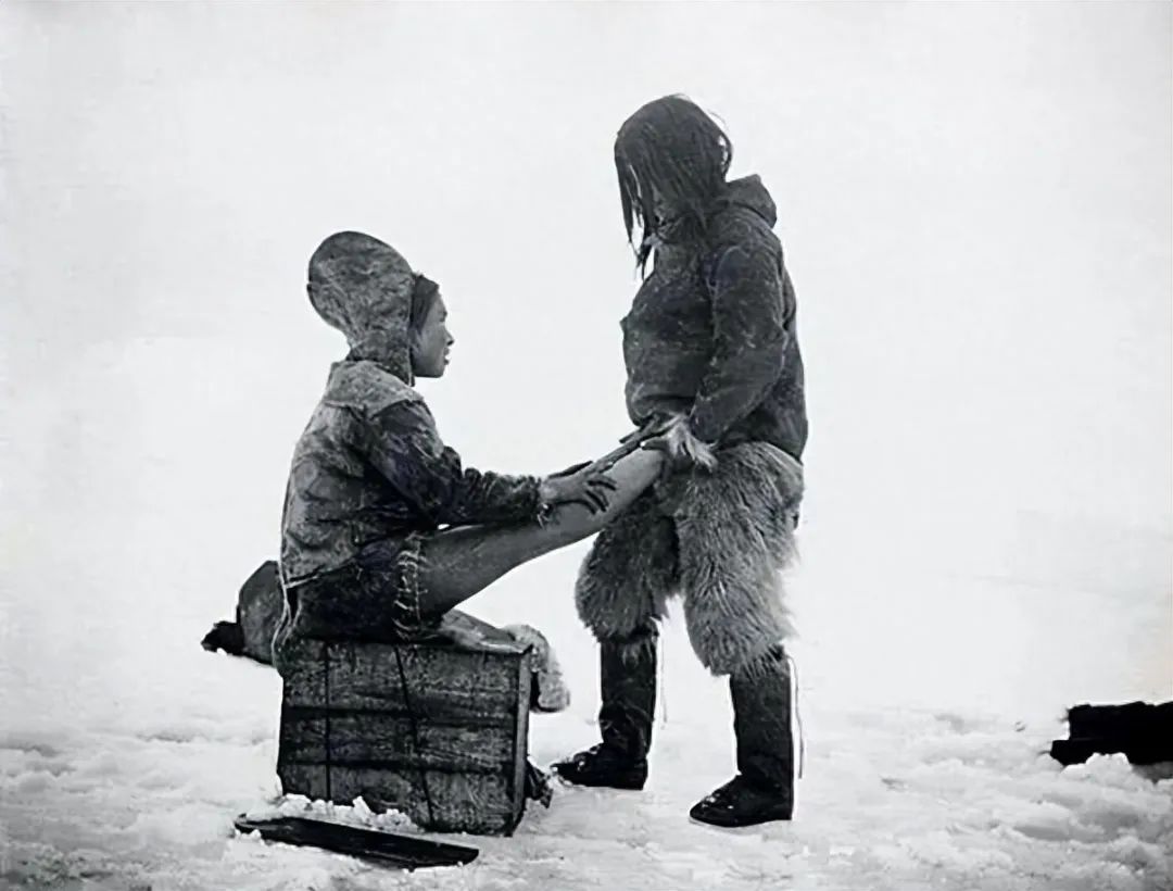 32张难得一见的罕见图片，真实到恐怖，富士山下的东京