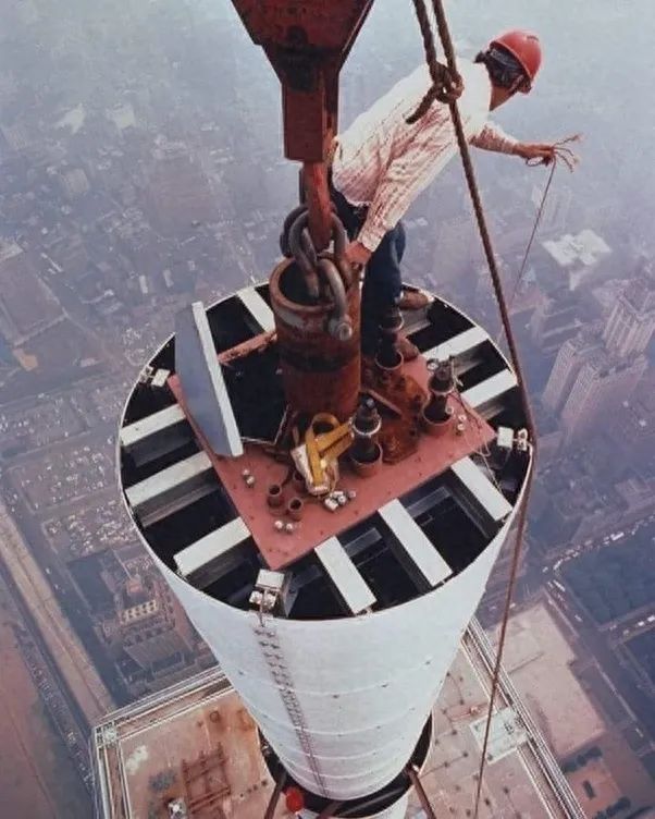 32张难得一见的罕见图片，真实到恐怖，富士山下的东京