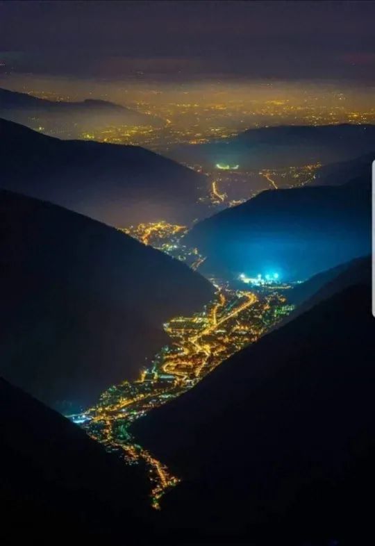 32张难得一见的罕见图片，真实到恐怖，富士山下的东京