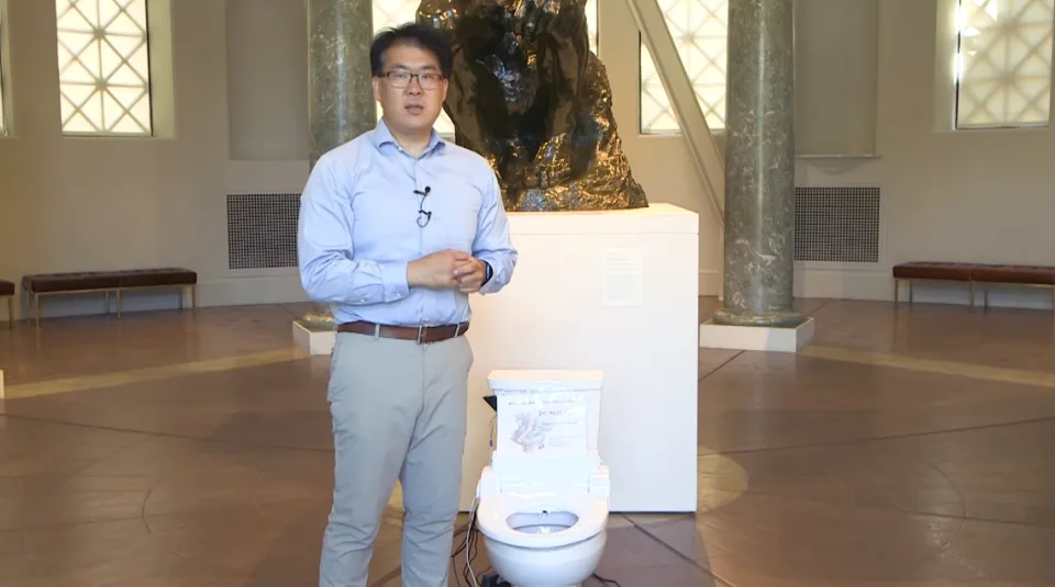 今年搞笑诺贝尔奖太重口：给尸体数鼻毛 用马桶记录肛纹