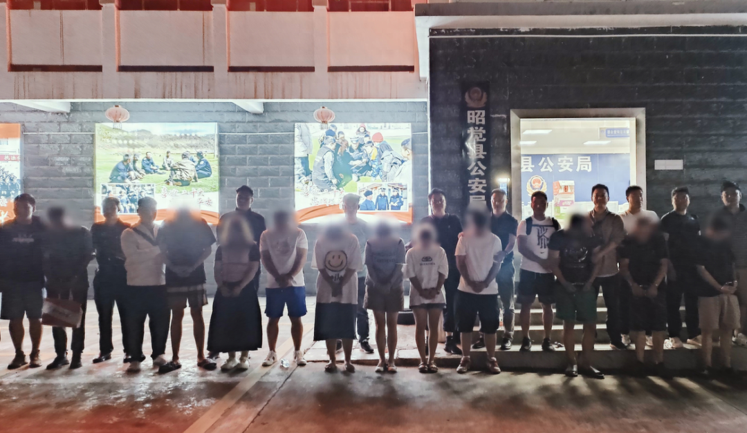 四川多名百万网红被抓，54人落网！