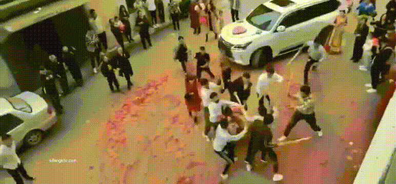 【经典婚闹】新婚闹洞房 恶搞新娘、伴娘 花样多玩的疯